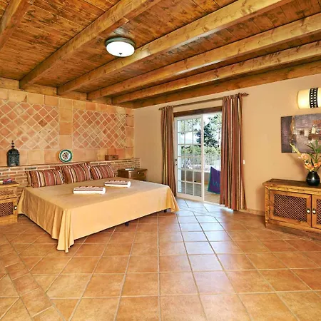 Sleeps 6 Air Con Villa Barros de Sao Joao